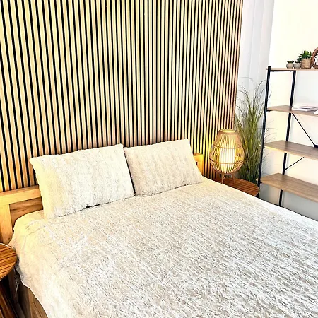 Aeolian Blu 5 Apartment *