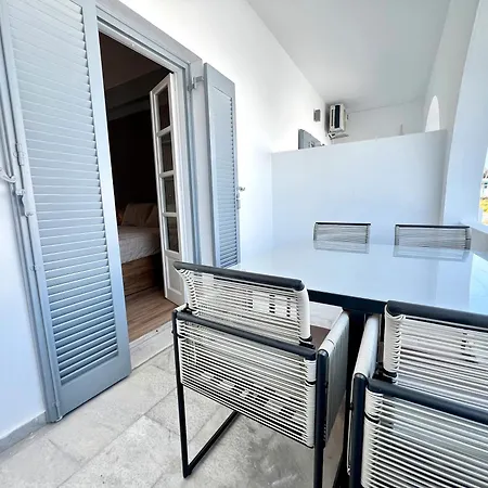 Apartment Aeolian Blu 5 *