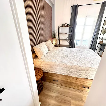 Aeolian Blu 5 Apartment *