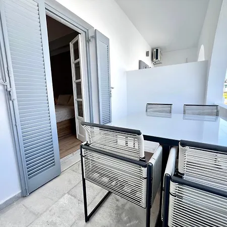 Aeolian Blu 5 * Parikia (Paros)